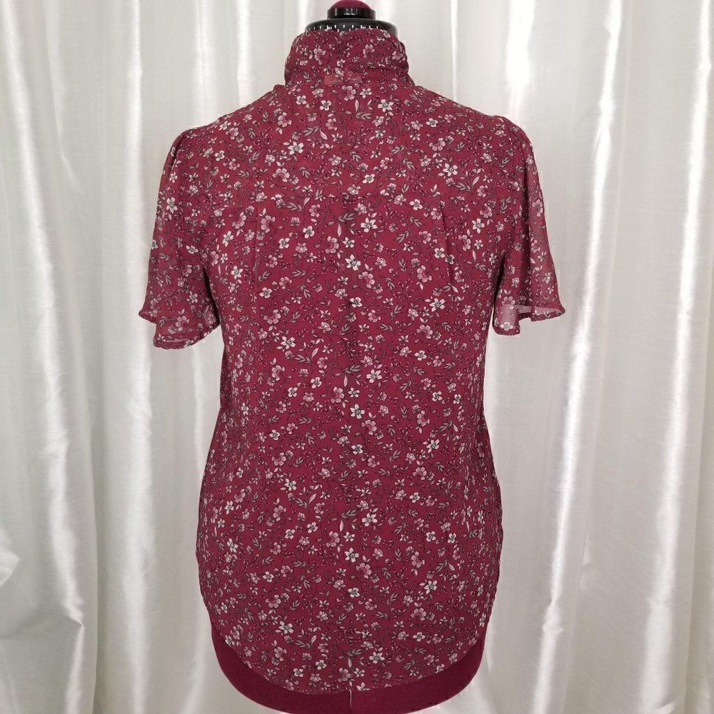 Lily White Floral Blouse (size L) - Picture 4 of 6
